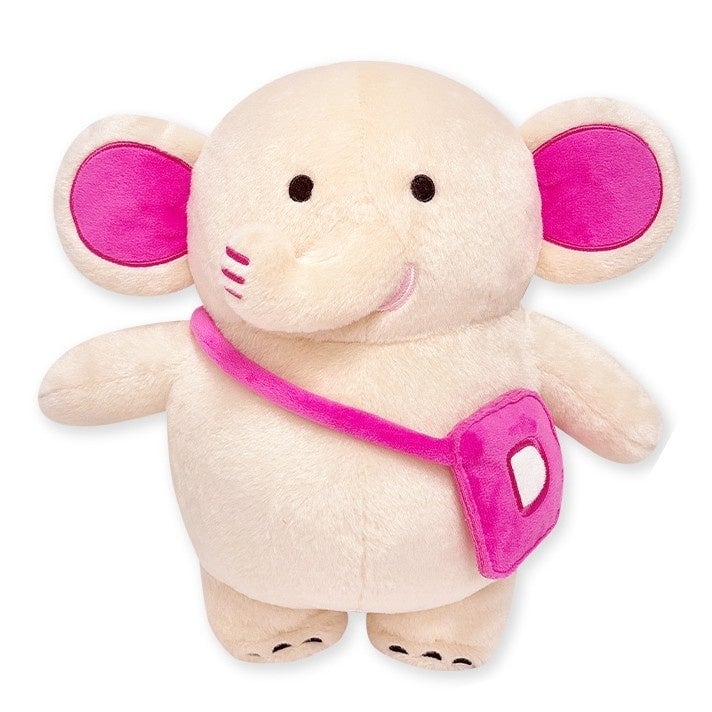 だいぞう BIGぬいぐるみ。ピンクの耳と、Dのロゴが入ったピンクのショルダーバッグを掛けたゾウのぬいぐるみ