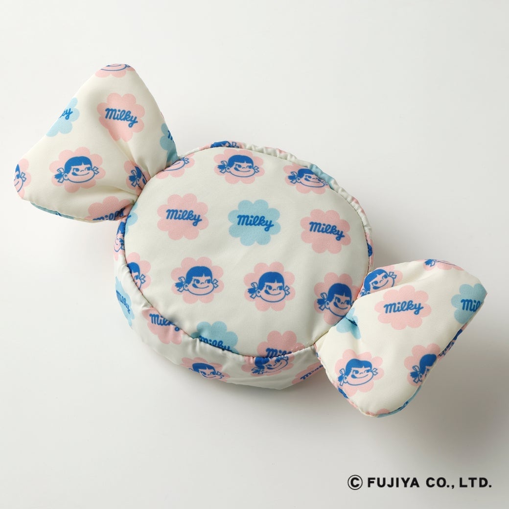 ポケッタブルバッグをたたんでキャンディ形にした状態(ペコちゃん・Milky柄の面)