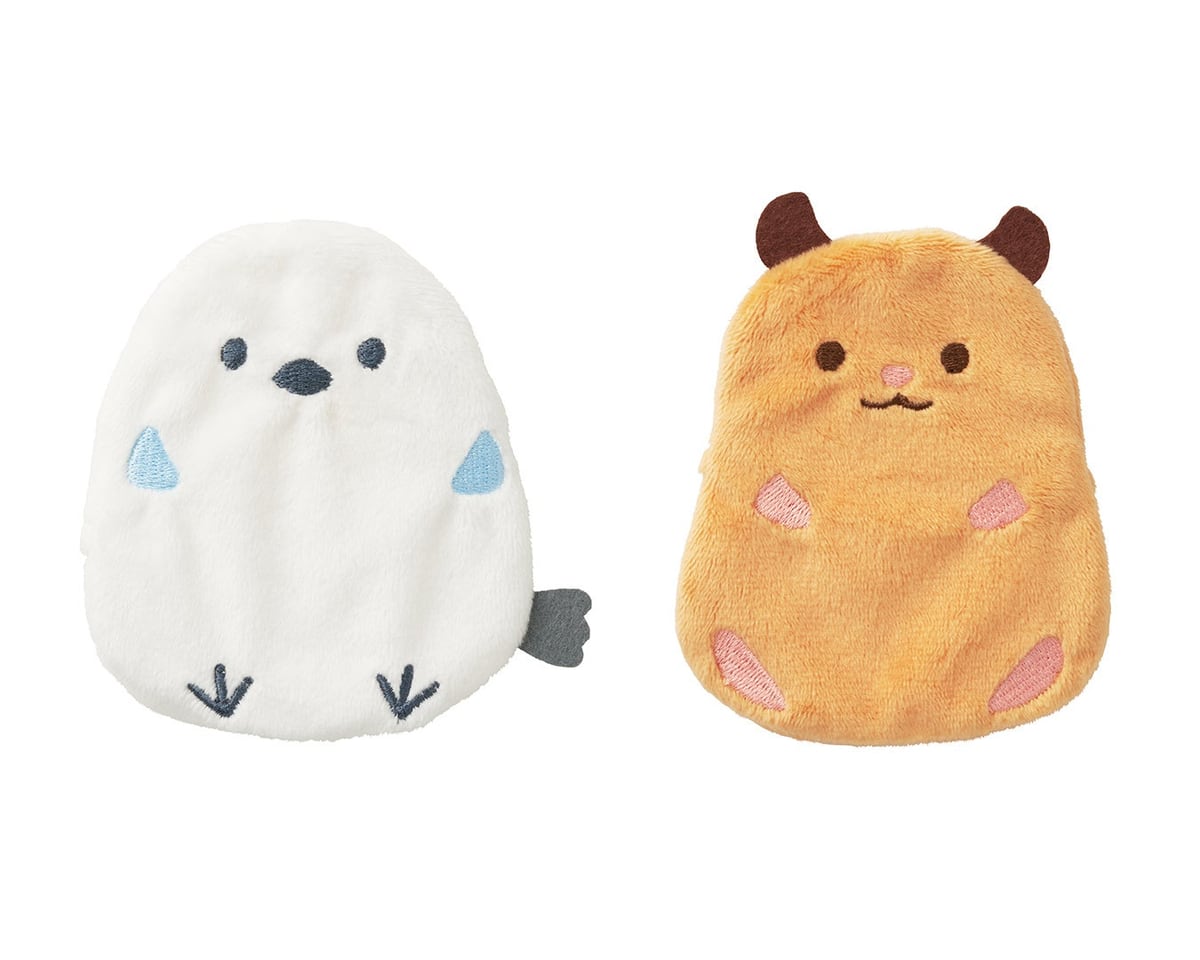 ふくふくぽち袋のシマエナガとハムスター。もこもこした布製の袋が2つ並んでいる