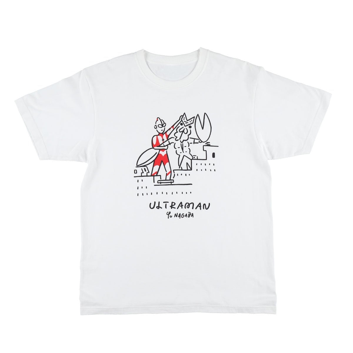 ULTRAMAN STORE×長場雄 コラボTシャツ。白地の胸元にウルトラマンと怪獣の線画イラストとULTRAMANのロゴ